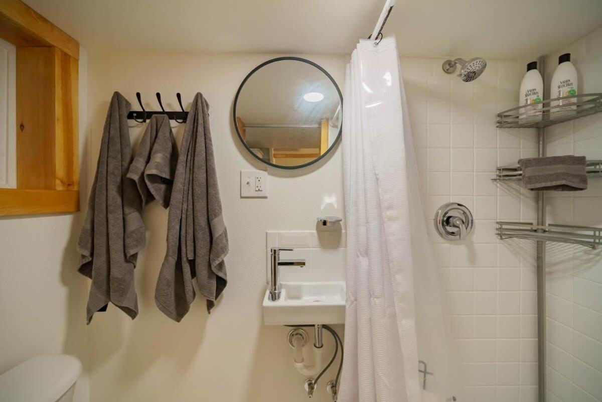 #Stayinmydistrict Overlook Backyard Tiny Suite Portland Bagian luar foto